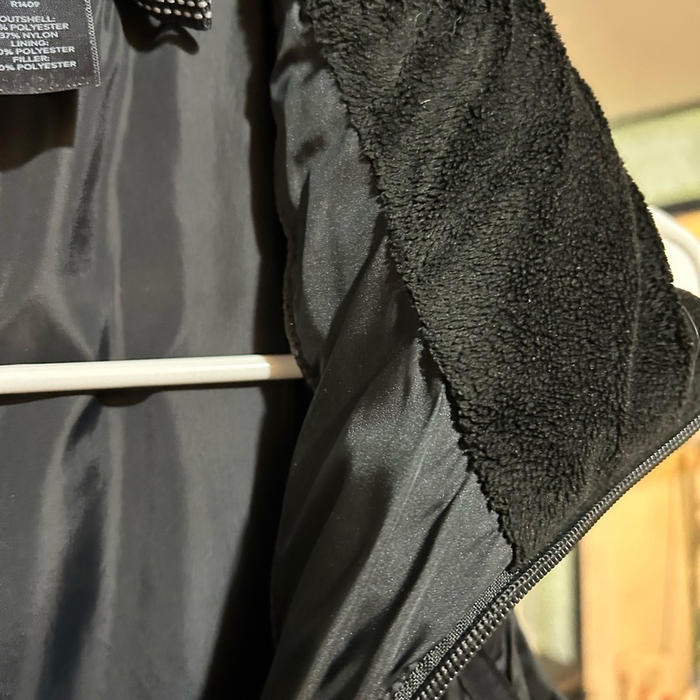 Champions Black Quilted Vest with Soft Collar and Insulation - Picture 5 of 5